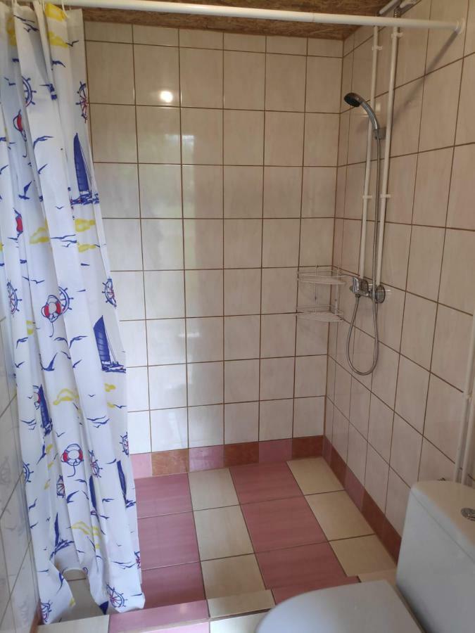 Ostello White House Puhkemaja Uulu Esterno foto