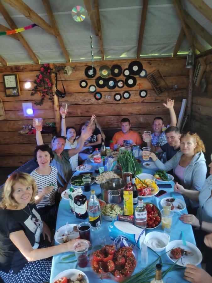 Ostello White House Puhkemaja Uulu Esterno foto